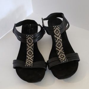 Bandolino black leather wedge sandals